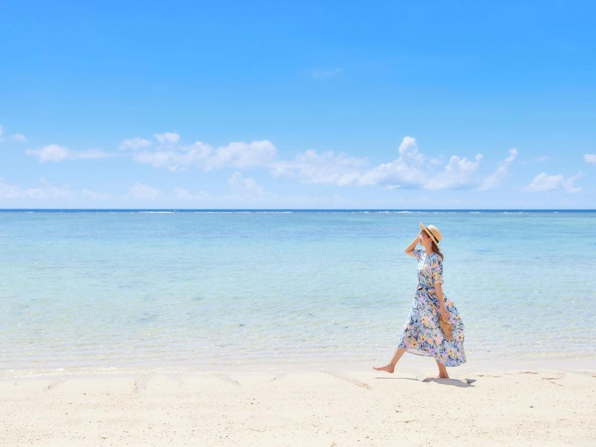 فندق نيكو أليفيلا يوميتان المظهر الخارجي الصورة A beach in Okinawa