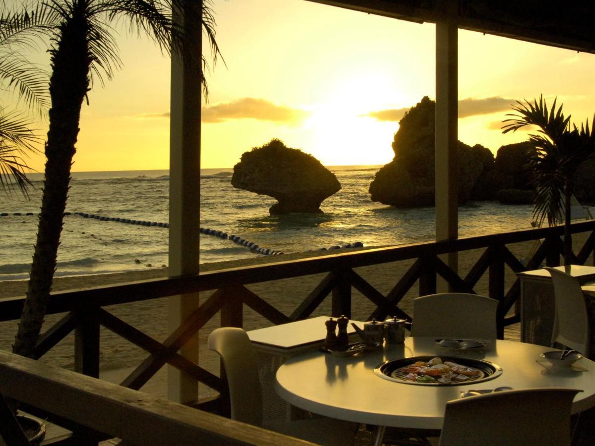 فندق نيكو أليفيلا يوميتان المظهر الخارجي الصورة Sunset at the Bayside Restaurant