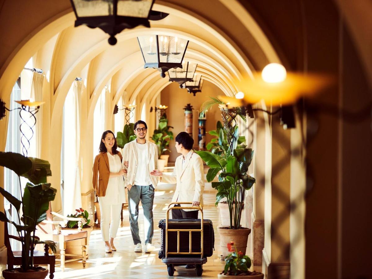 فندق نيكو أليفيلا يوميتان المظهر الخارجي الصورة The lobby of the hotel