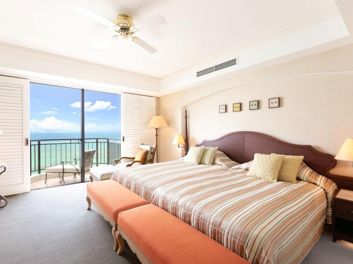 فندق نيكو أليفيلا يوميتان المظهر الخارجي الصورة A bedroom at the hotel